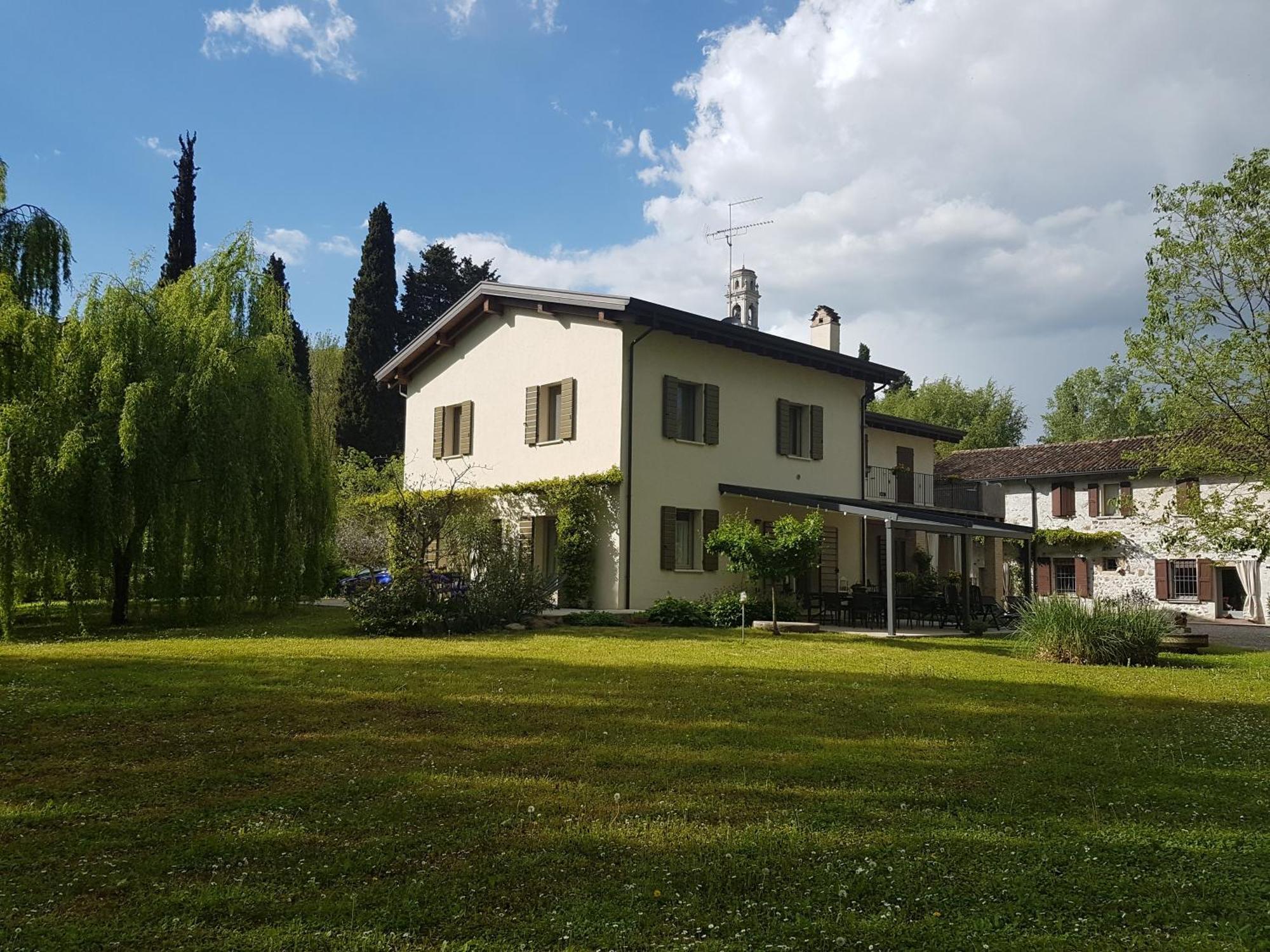 L'Isolo B&B E Case Vacanza Monzambano Buitenkant foto