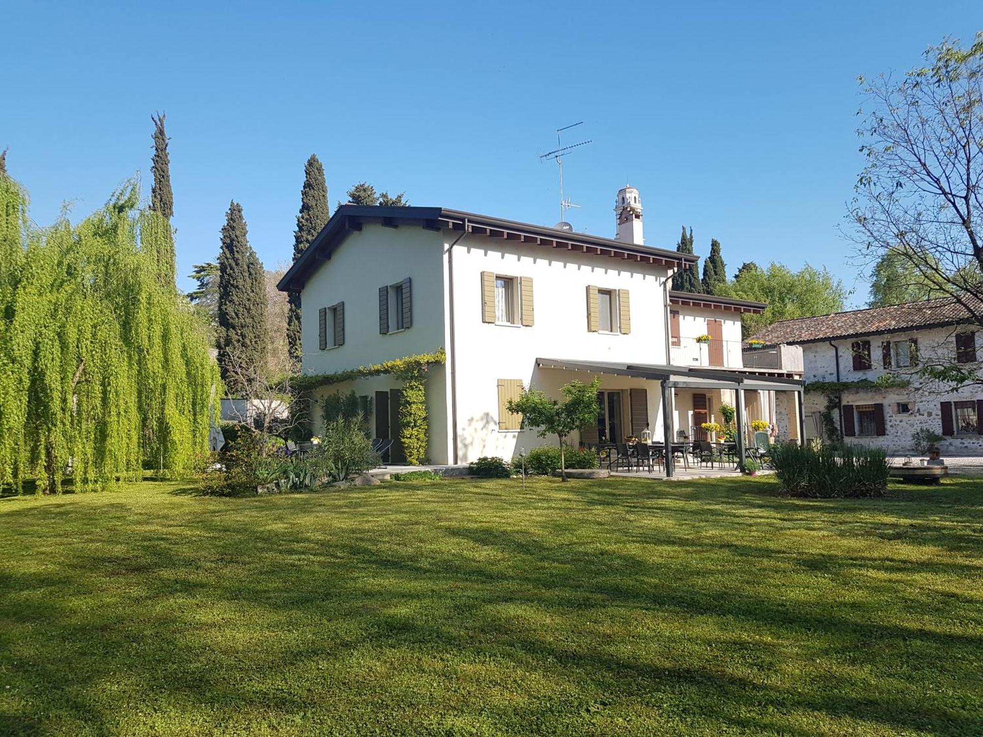 L'Isolo B&B E Case Vacanza Monzambano Buitenkant foto
